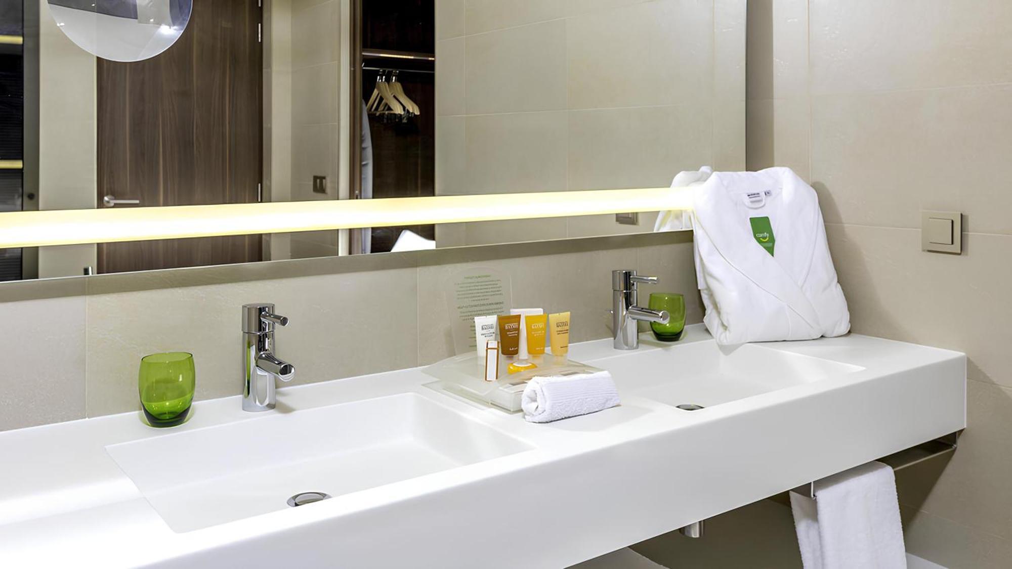 Holiday Inn Algiers - Cheraga Tower By Ihg Luaran gambar